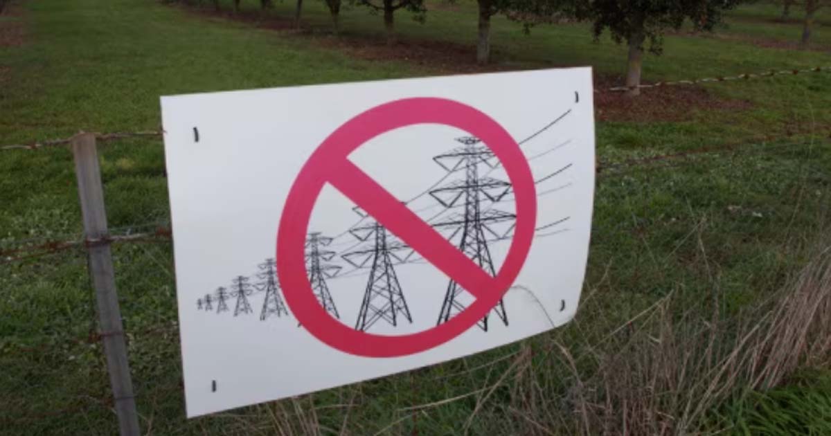 Community group challenges Victoria's energy minister